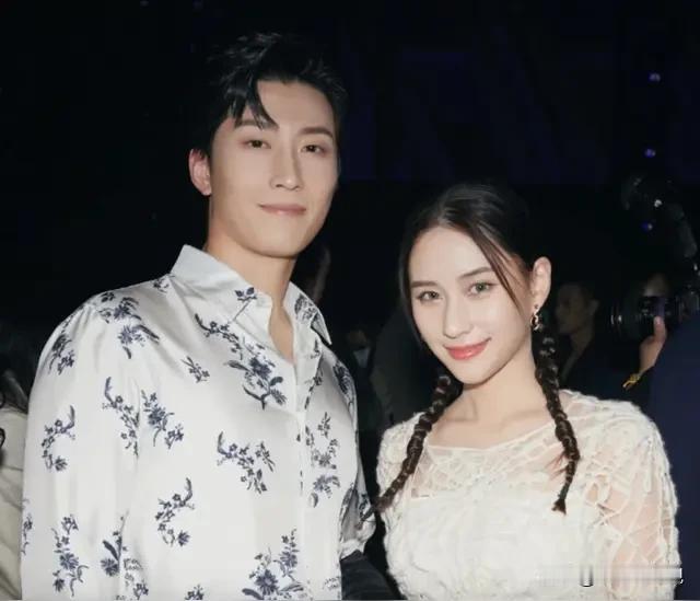 窦骁与何超莲：当阳光少年撞上豪门清醒局

说实话，我一直没太搞明白，窦骁当初为什