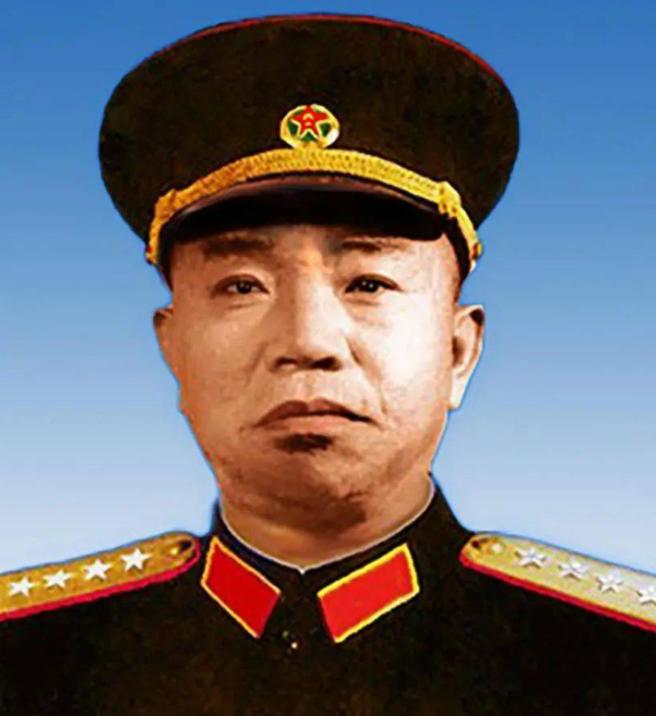 1971年，开国大将王树声到部队看望女儿，不料被警卫兵拦下：“请您排队等候，领表