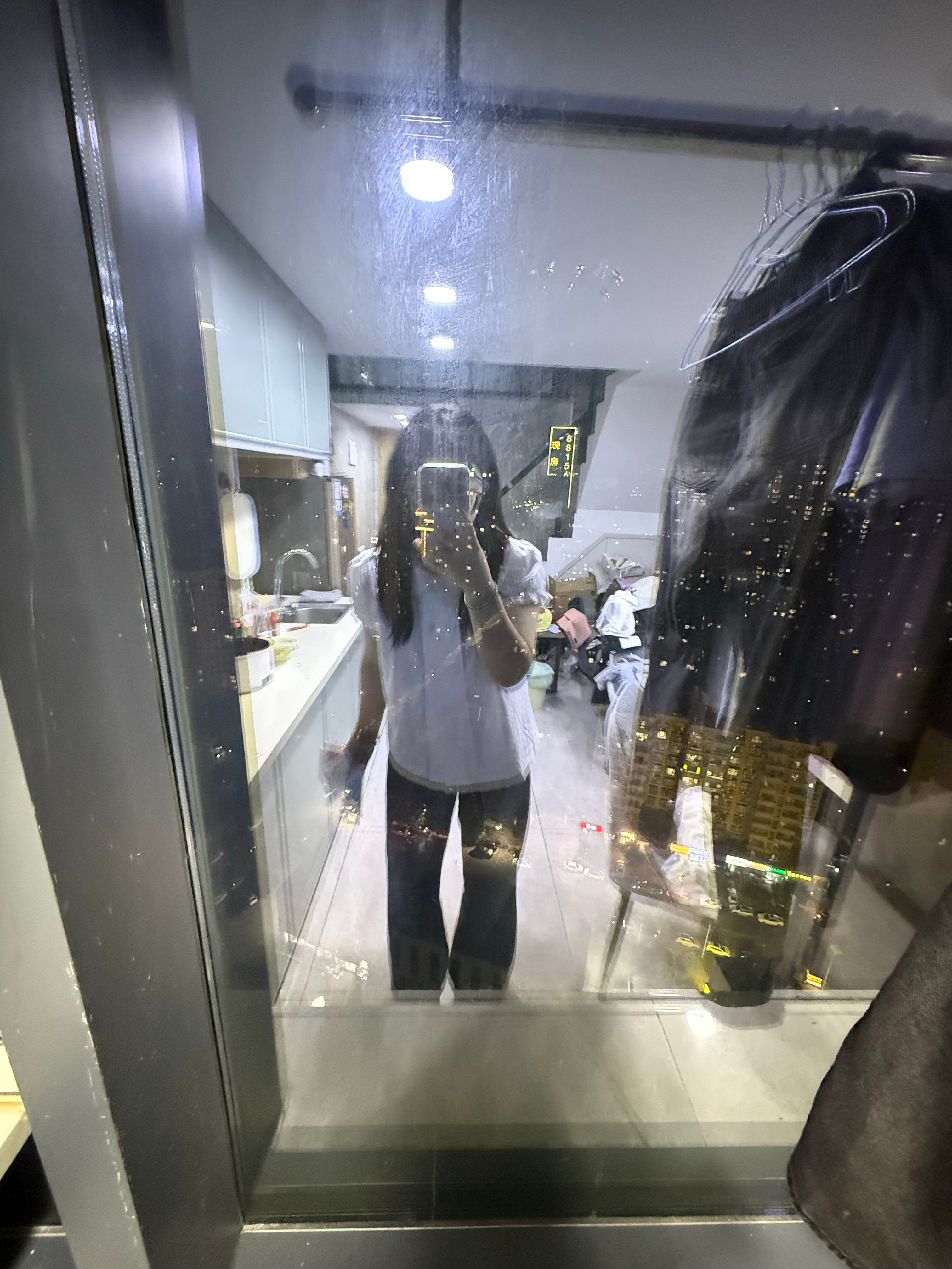 这个上衣也是非常之舒服！！我喜欢