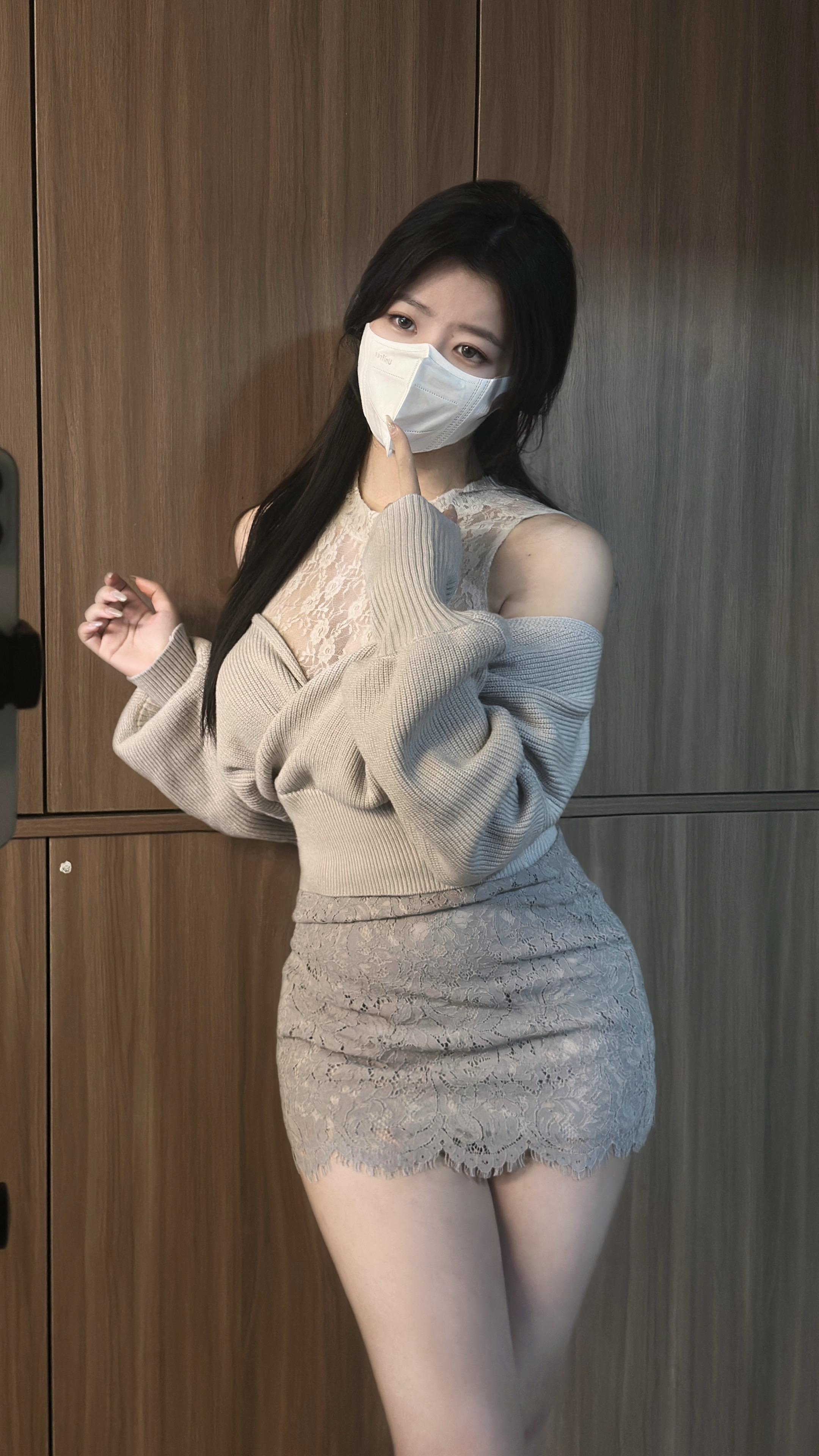 我的眼睛拥抱了你的背影无数次