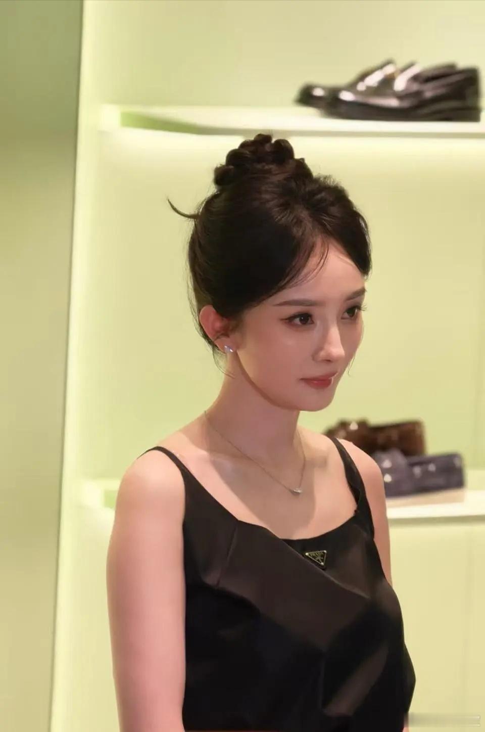 这是杨幂粉丝P的图吧，就这样陷害李沁