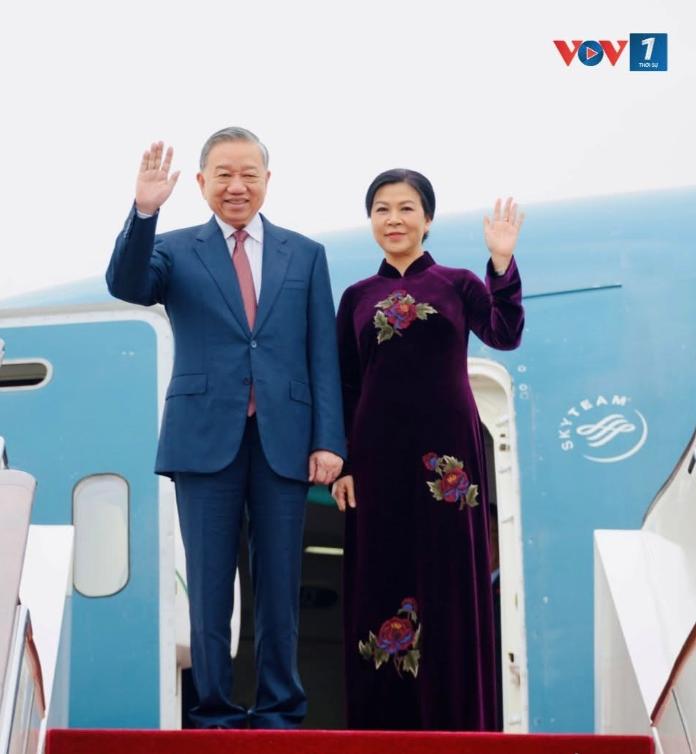 苏林夫妇抵达北京第一天！4月14日越南主席苏林夫妇抵达北京机场，受到了隆重欢迎。