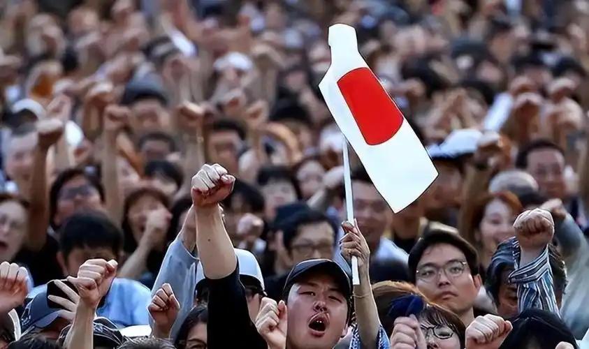 实话实说，绝大多数日本人都极度恐惧中国。重点是这种害怕很特殊，和他们忌惮美国、俄