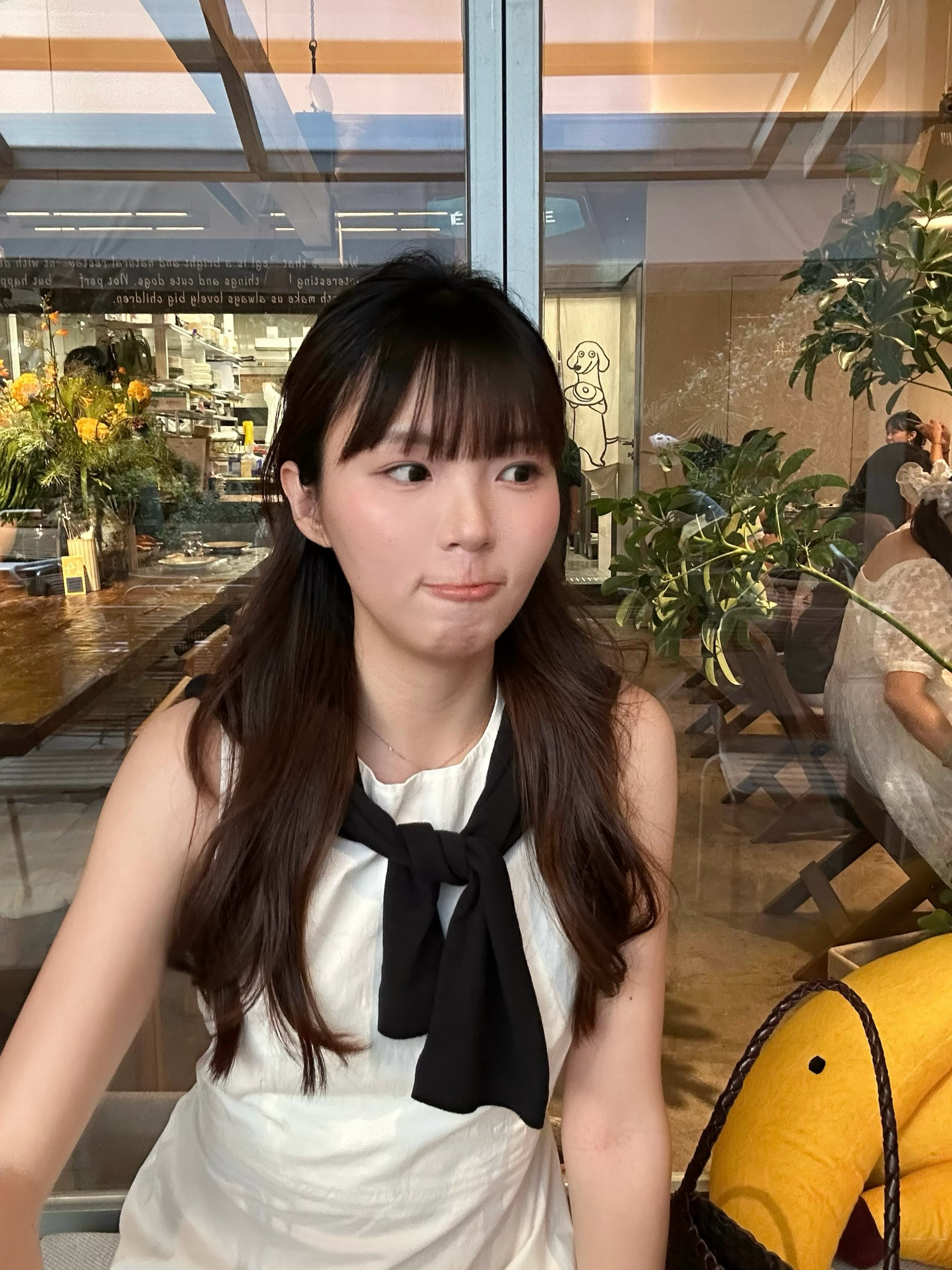 1.跟着anna的图卷的头发 还不赖2.发现我在相机里好像比手机里上镜一点点3.