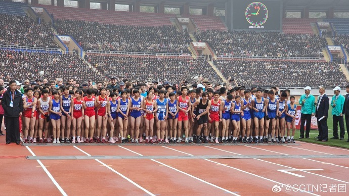 【#朝鲜时隔六年再办国际马拉松#】当地时间4月6日，第31届平壤国际马拉松赛在朝