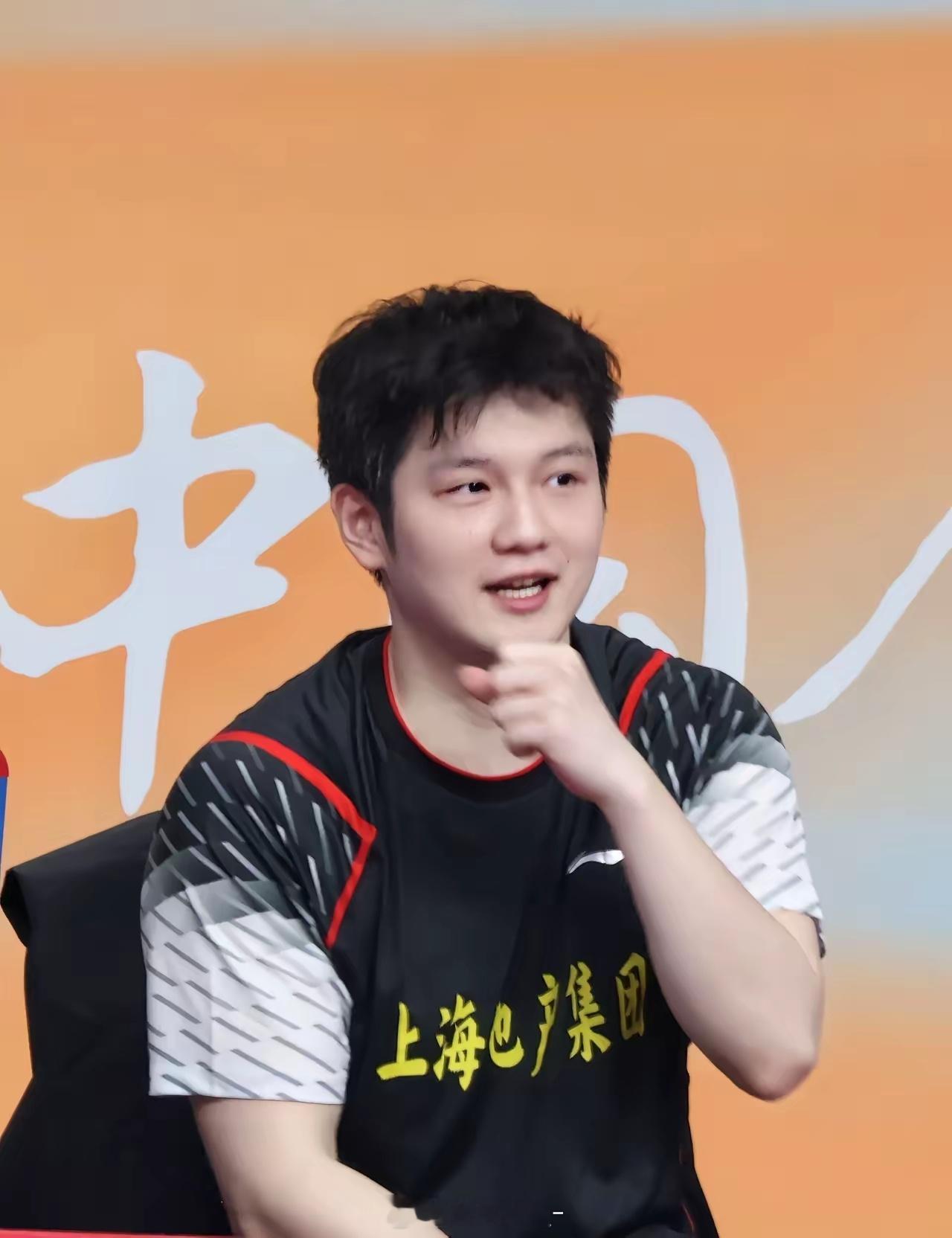 樊振东了昨天0:3输给小将徐瑛彬今天3:1赢了世界排名第一的王楚钦而且还是从1: