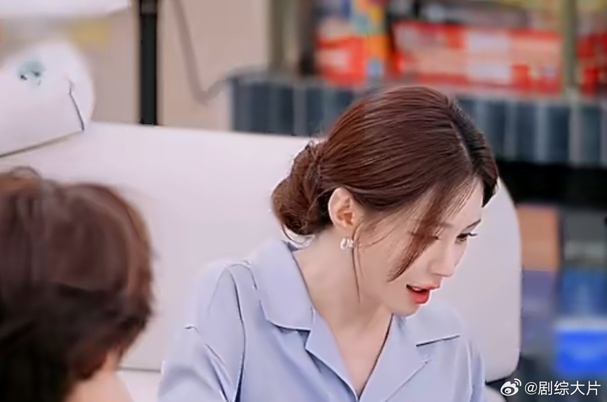 沈梦辰不知道的一律按王勉处理 谁看完直接姨母笑不停！沈梦辰玩游戏根本不用看题，不