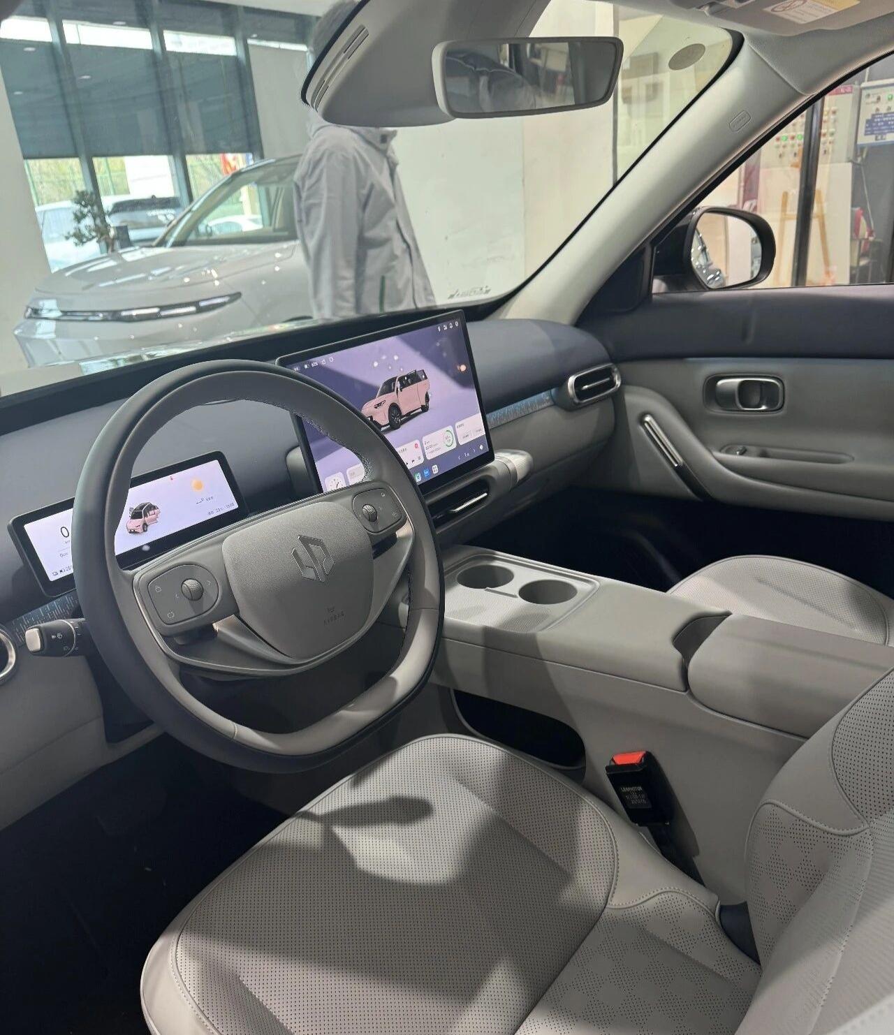 是你的理想车型吗？零跑 A10 是零跑汽车面向家用市场推出的高性价比纯电小型 S