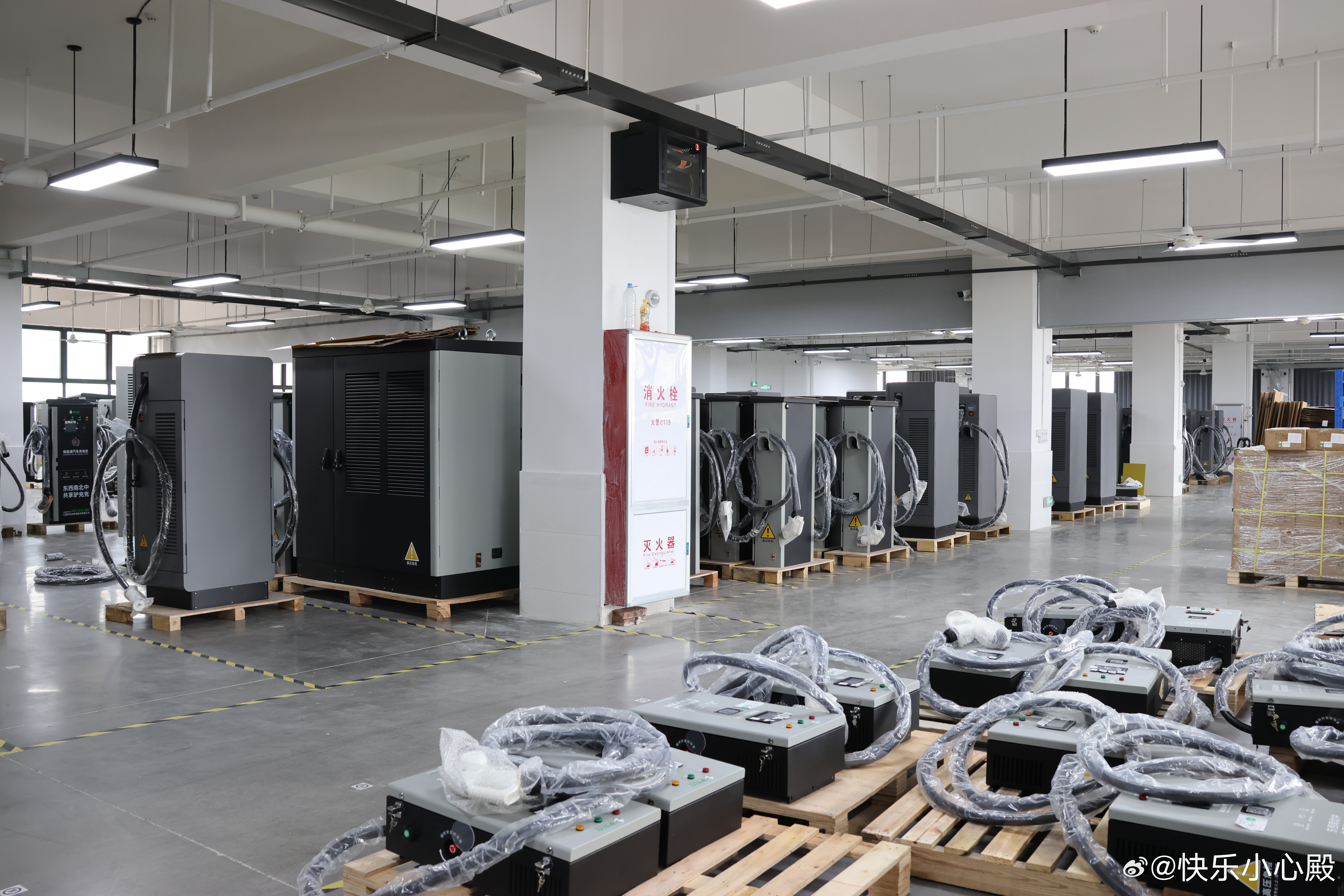 江西驴充充：累计充电八亿次，减碳四百万吨！清晨七点，当第一缕阳光洒向江西的青山绿