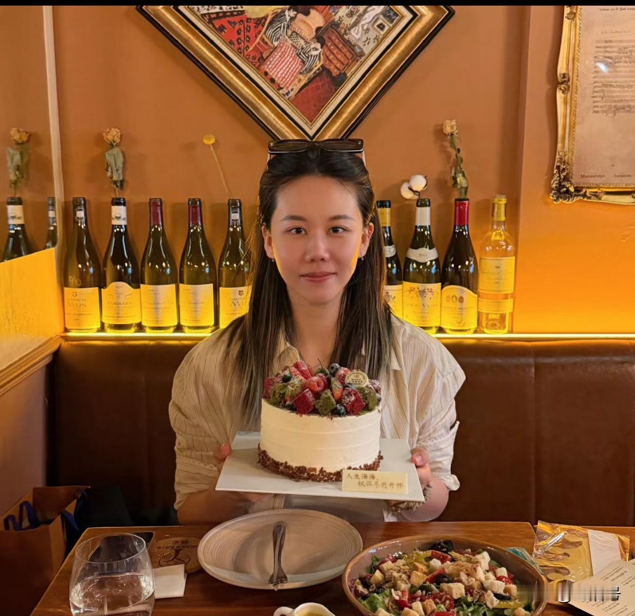 陈幸同29岁靓丽生日🎂

乒乓逐光，岁月生香。
二十九载，步履铿锵。
愿你前路
