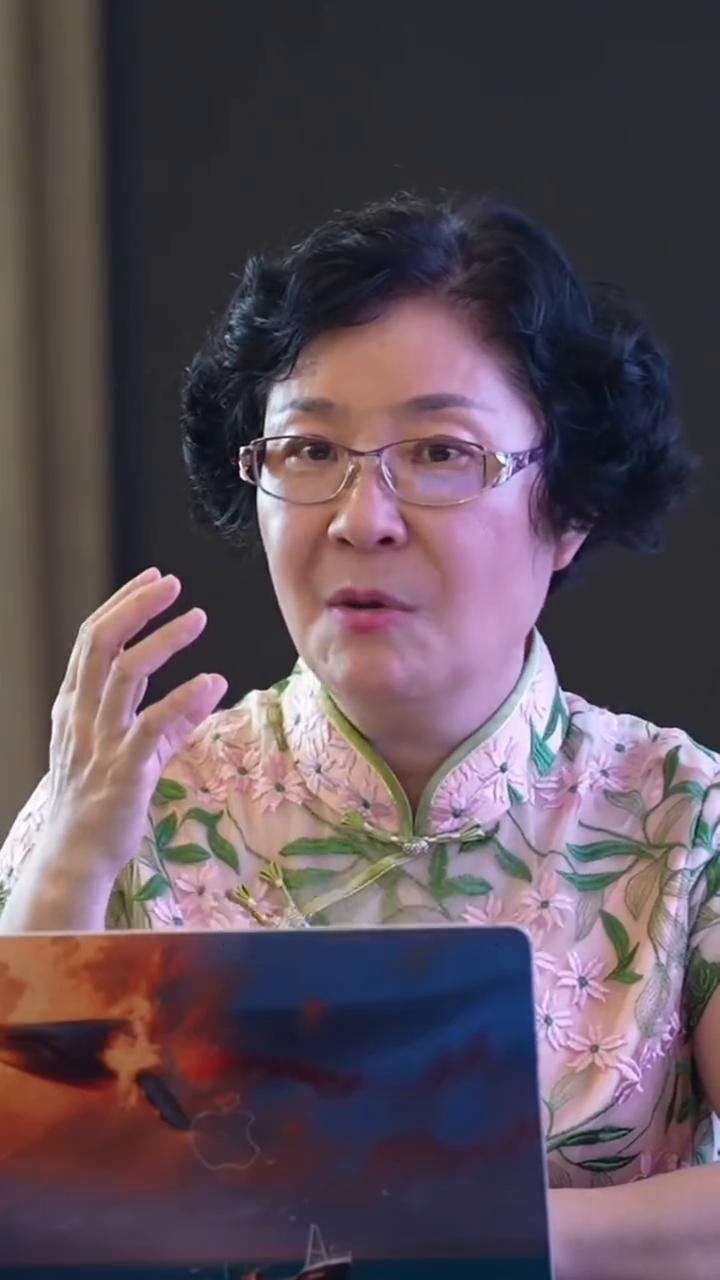 你知道意念多厉害？我跟你们讲宇宙吸引力法则。你想什么？想好事好事就来，想坏事坏事