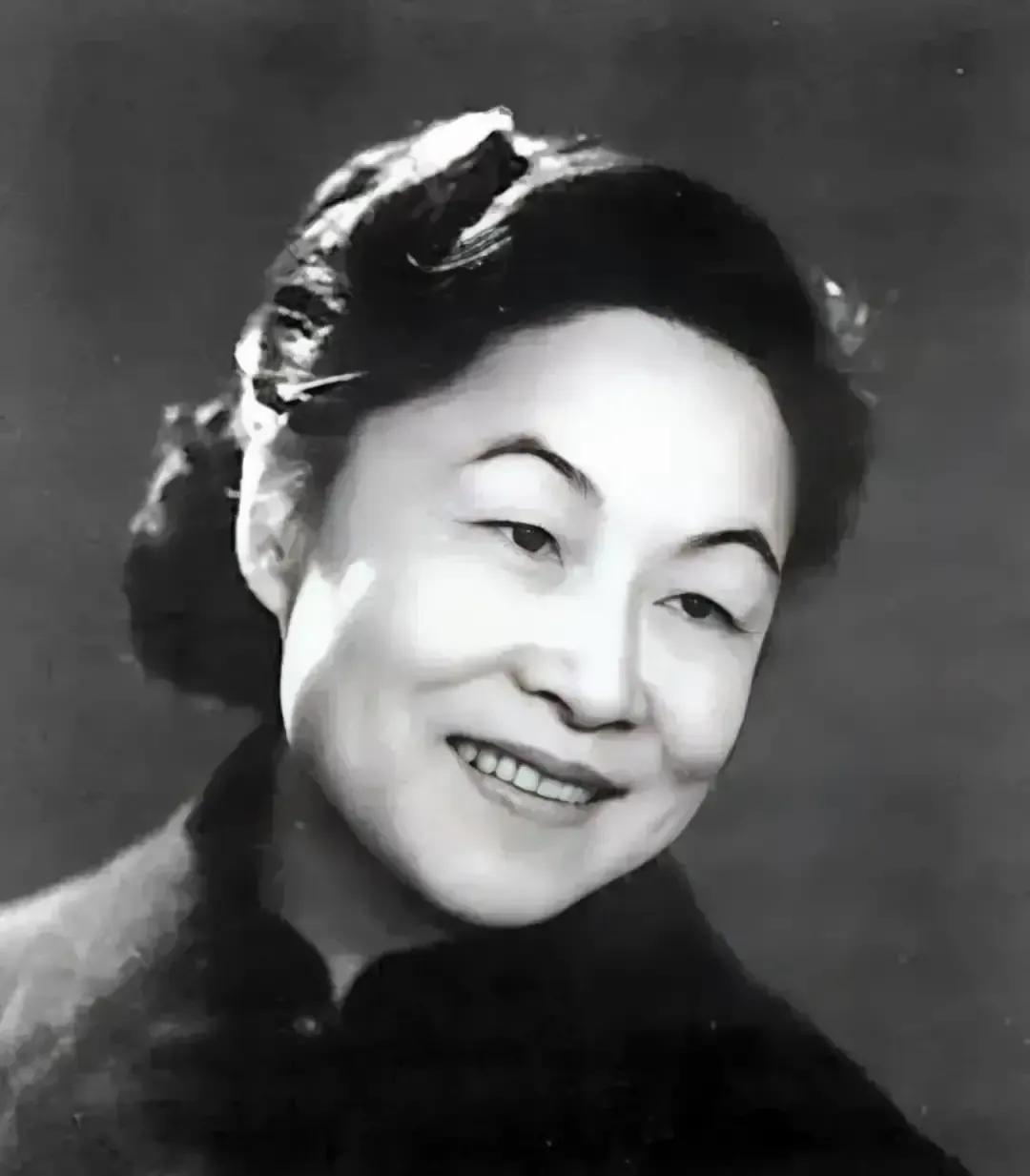 宫二对叶问那句我心里有过你，我看完直接破防。
她立誓不婚不后，把八卦掌练成冰，却