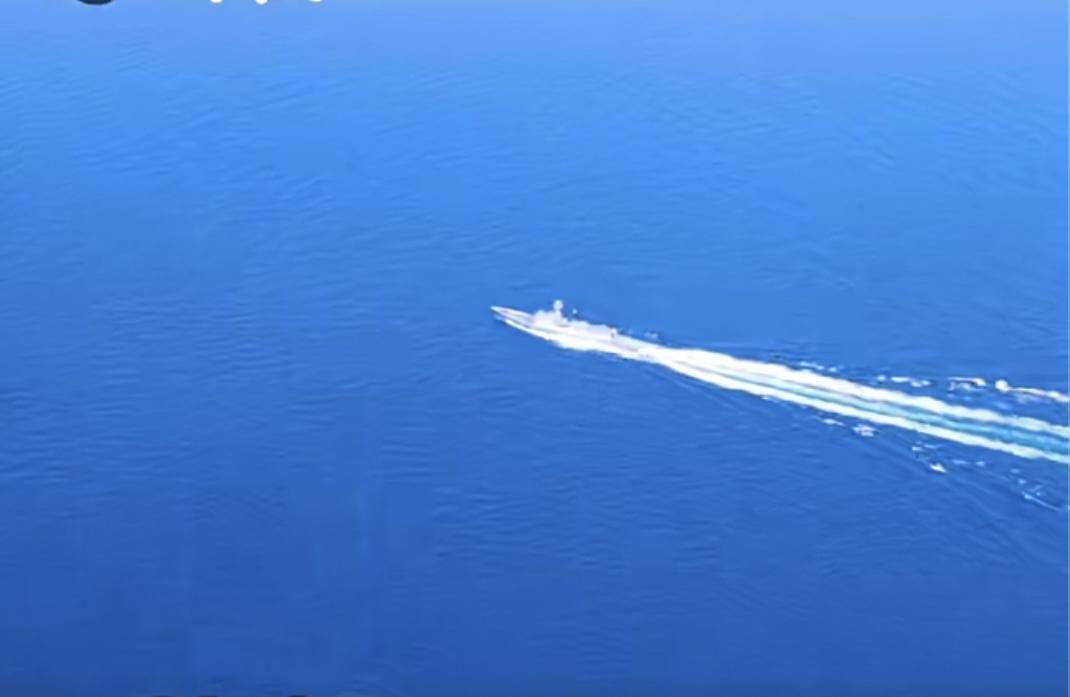 2月28日，中国人民解放军南部战区组织海空兵力在中国黄岩岛领海领空及周边海空域开