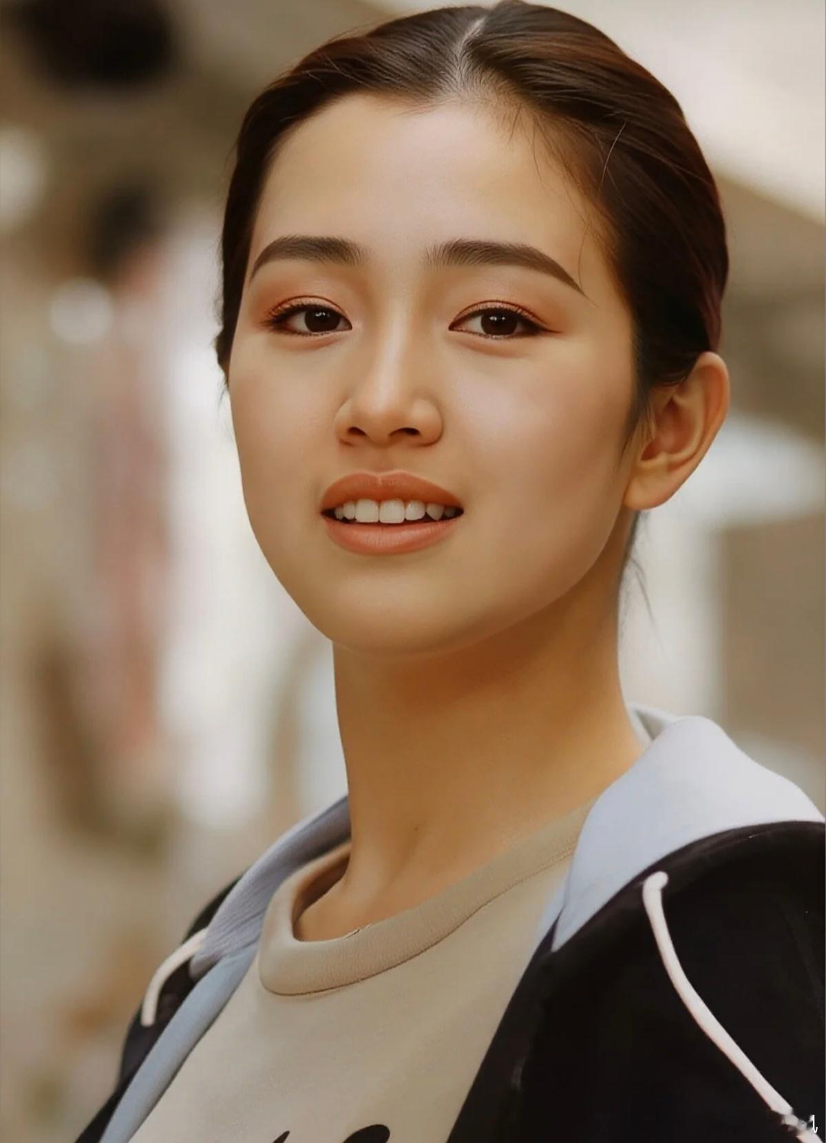 巩俐：第一代谋女郎，十分耐看，盛世美颜！ ​​​