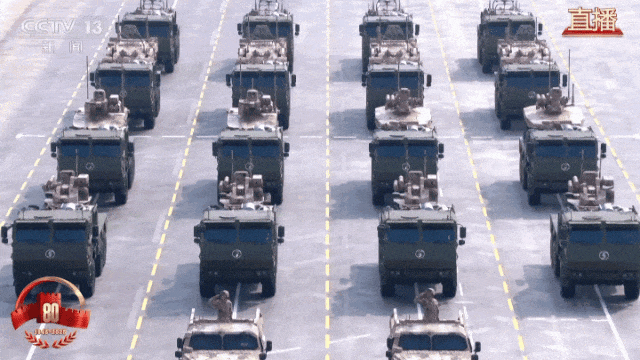 5月21日，央视军事网站公布去年九三大阅兵仪式上的机器狼有许多硬科技，不仅会爬山