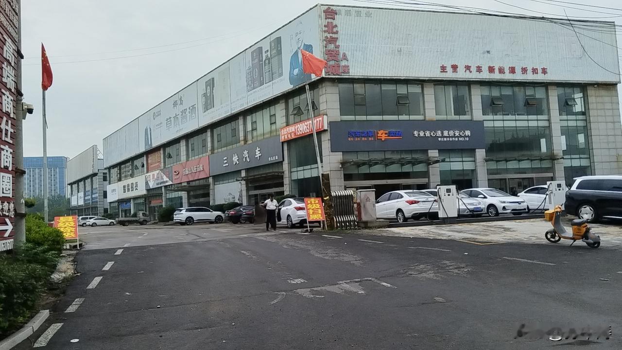 特斯拉的外型，真的是越看越觉得差点意思。就拿Model 3和Model Y来说，