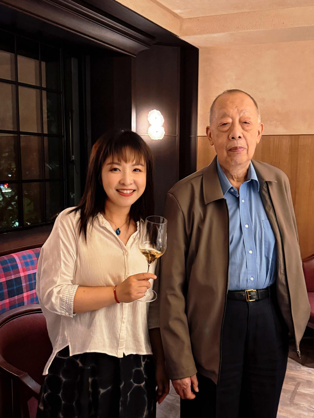 花12小时，只为去杭州吃一顿晚餐？

上上个周五，我从下午一点出门赶高铁去杭州，