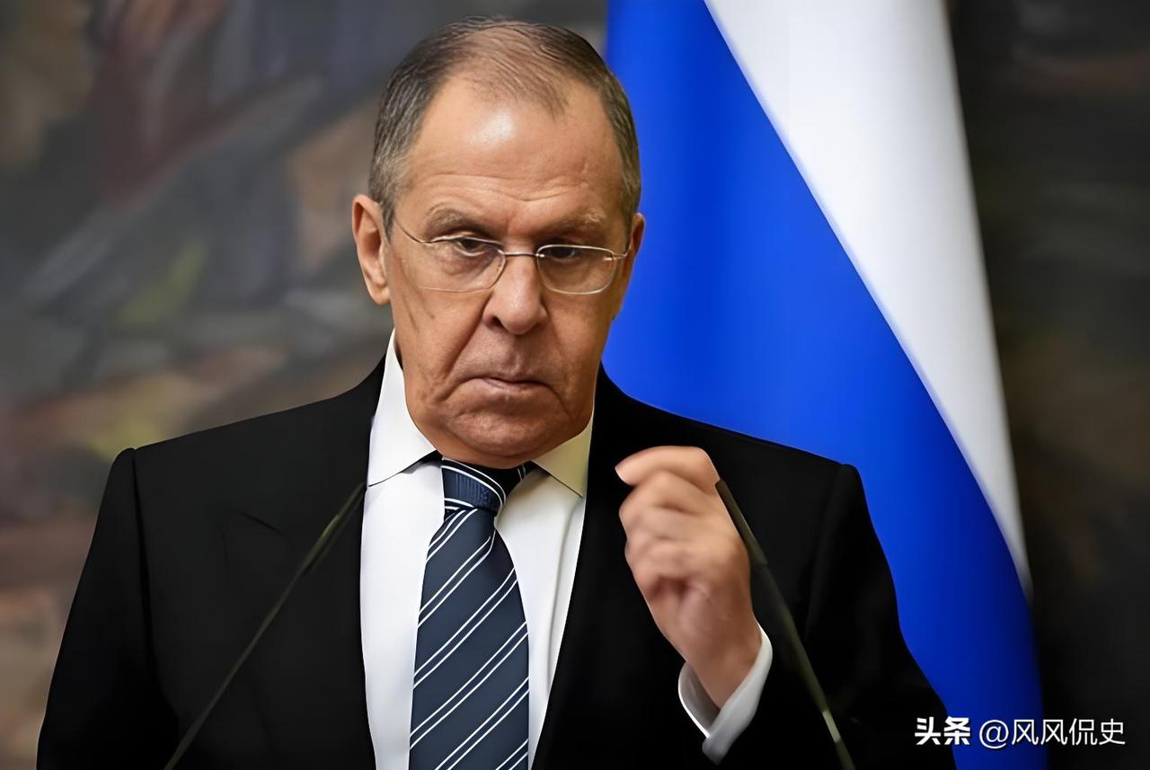 拉夫罗夫彻底将话说明白了！这位俄罗斯外长公开表示，之所以中国和俄罗斯会成为西方国