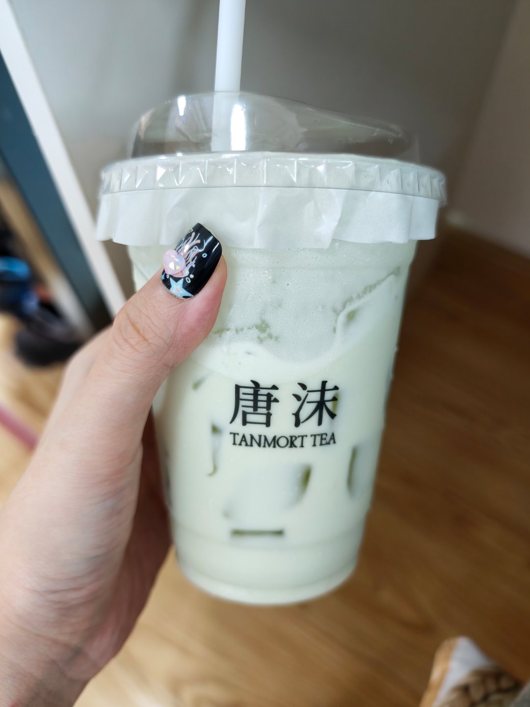 奶茶狂魔鼠尾草 今天喝这个比较著名的福建奶茶了，唐沫茶兮~喝的他家经典款“开心”