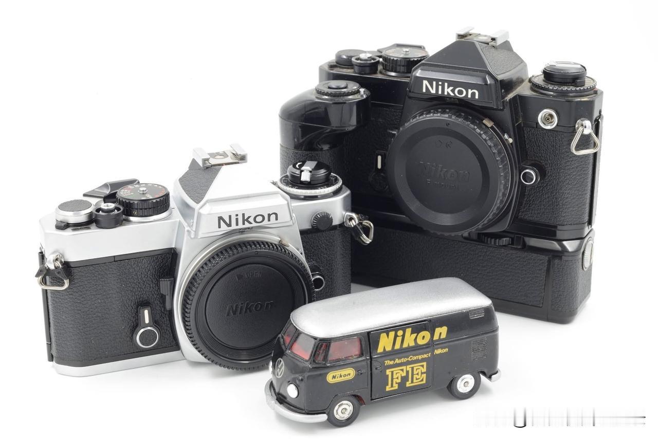 一位爱好者收藏的Nikon FE。


Nikon FE单反相机、由日本Niko