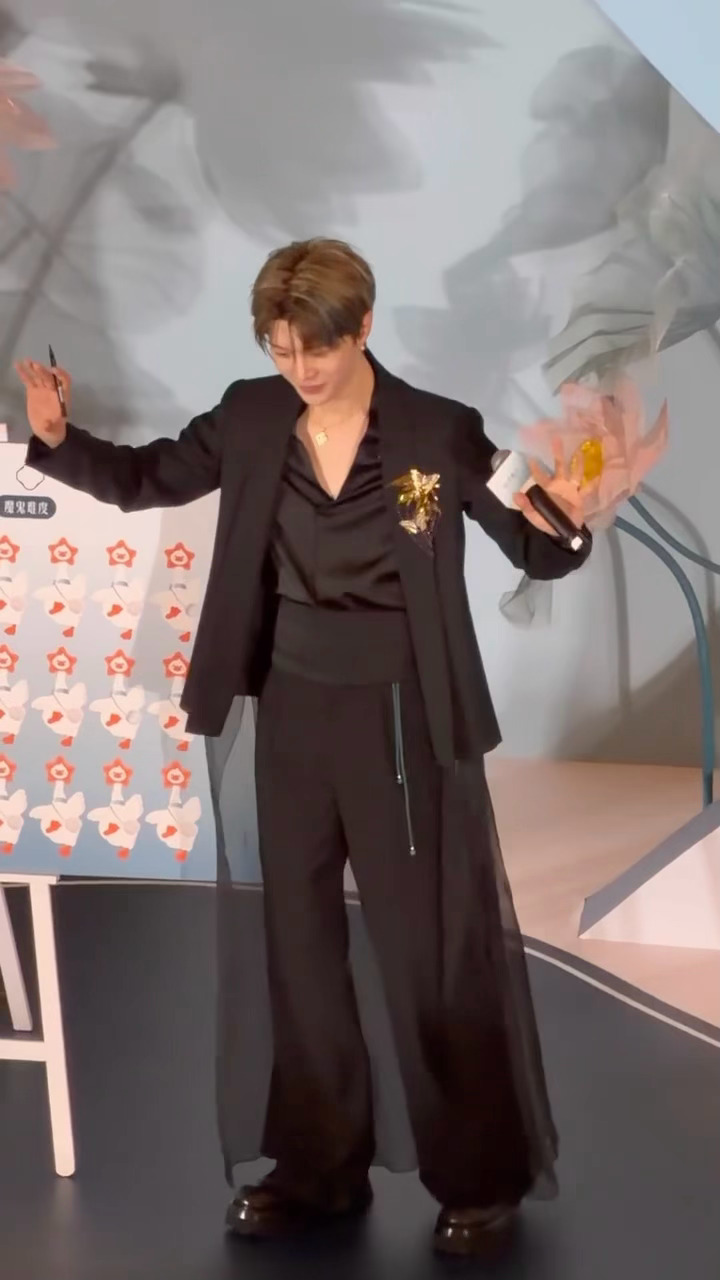 🌟的海豚训练师已上线 