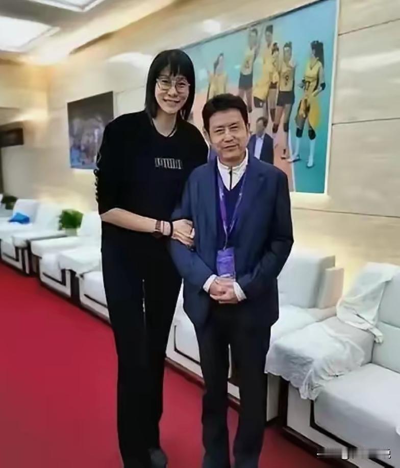 1992年，陈忠和的妻子遭遇意外不幸离世。3年后，陈忠和希望与小自己11岁的李东