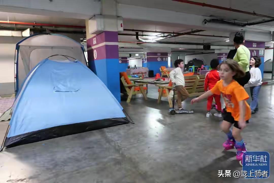 本以为受伊朗导弹打击的以色列人民会坚持不住半个月就会内乱，看了人家的地下避难所才