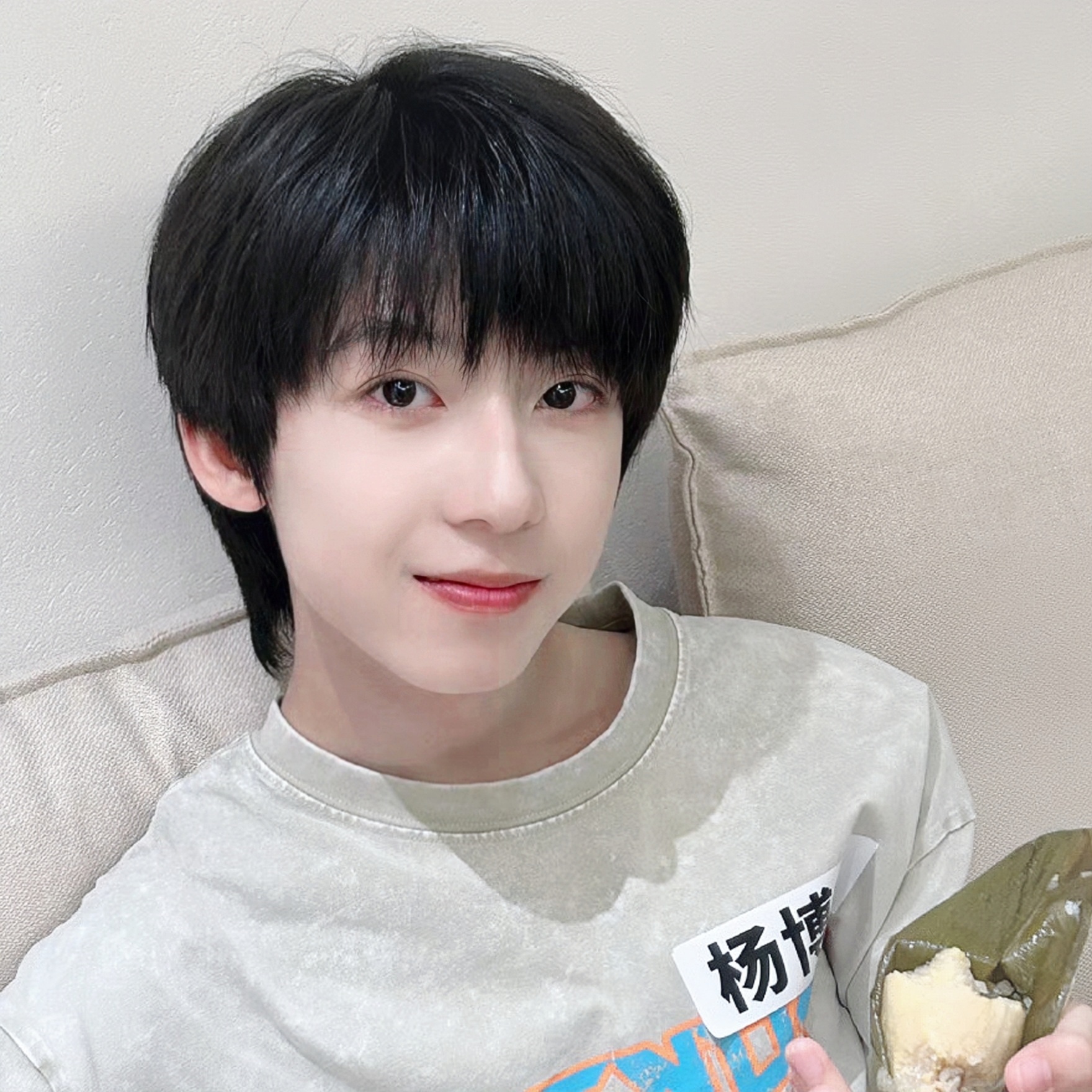 杨博文YBW 冬天的幸福织成一条围巾给小杨🧣