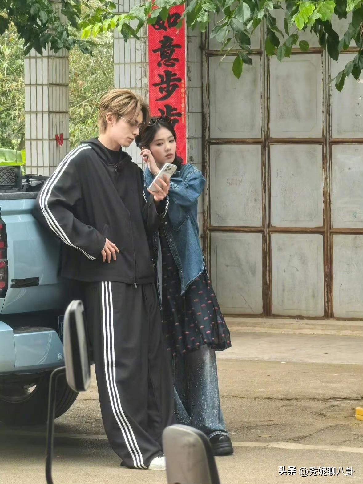 王鹤棣白鹿《亲爱的客栈》买菜路透疯传！时宴郑书意婚后日常照进现实
 
内娱CP粉