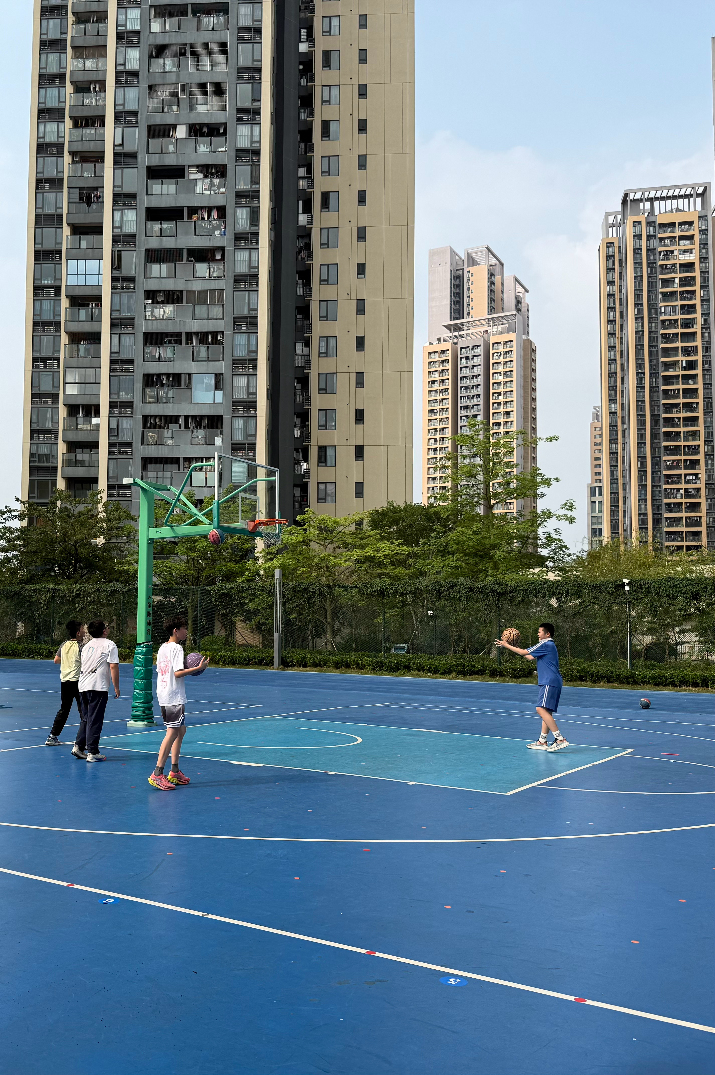 最近打卡断了，不是没运动，是忘记发了-跟怒推史密斯80KG，运动健身第31次；-