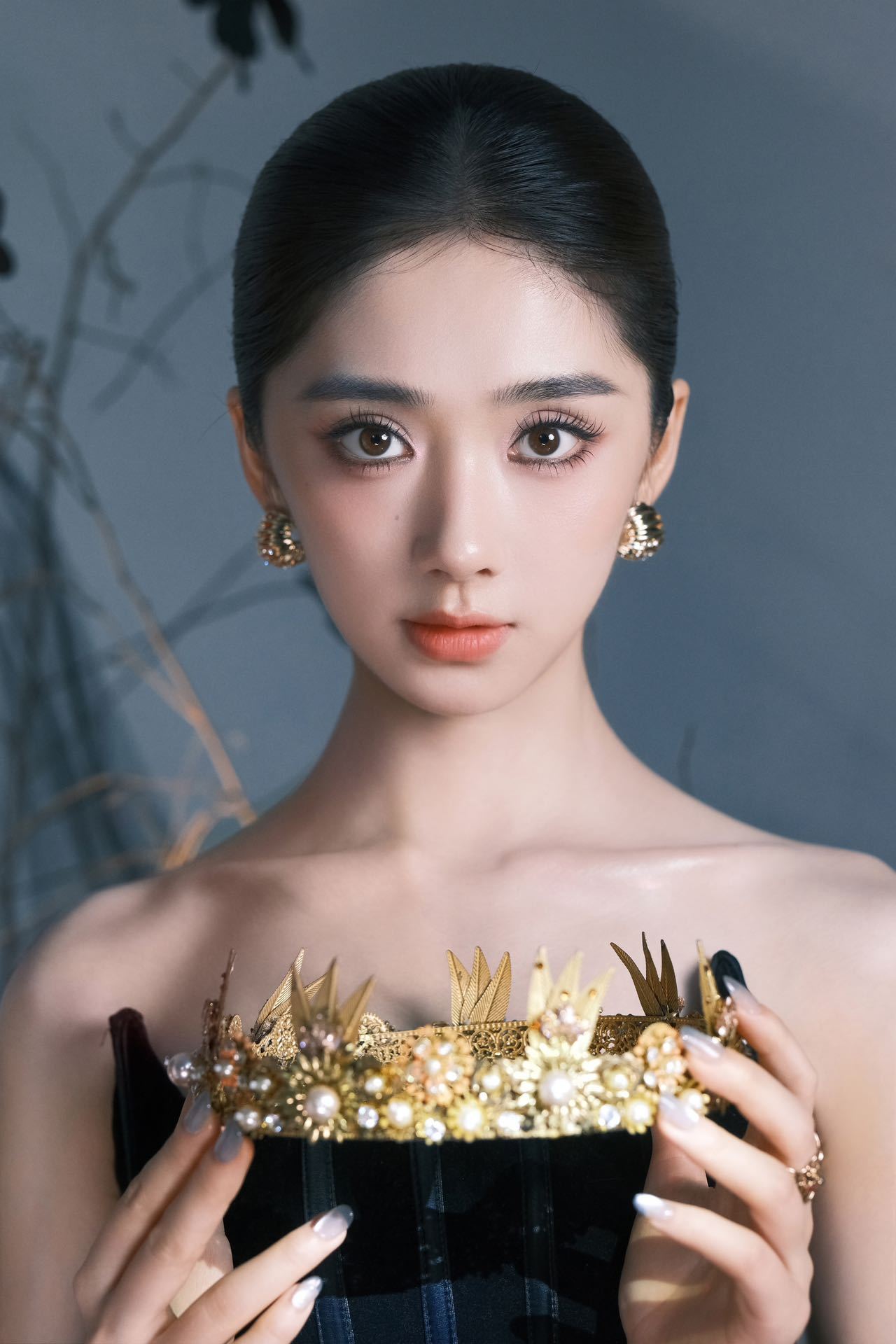 王影璐好圆一颗头 王影璐今晚腾讯视频星光大赏 大光明造型美到想按暂停键放大看细节