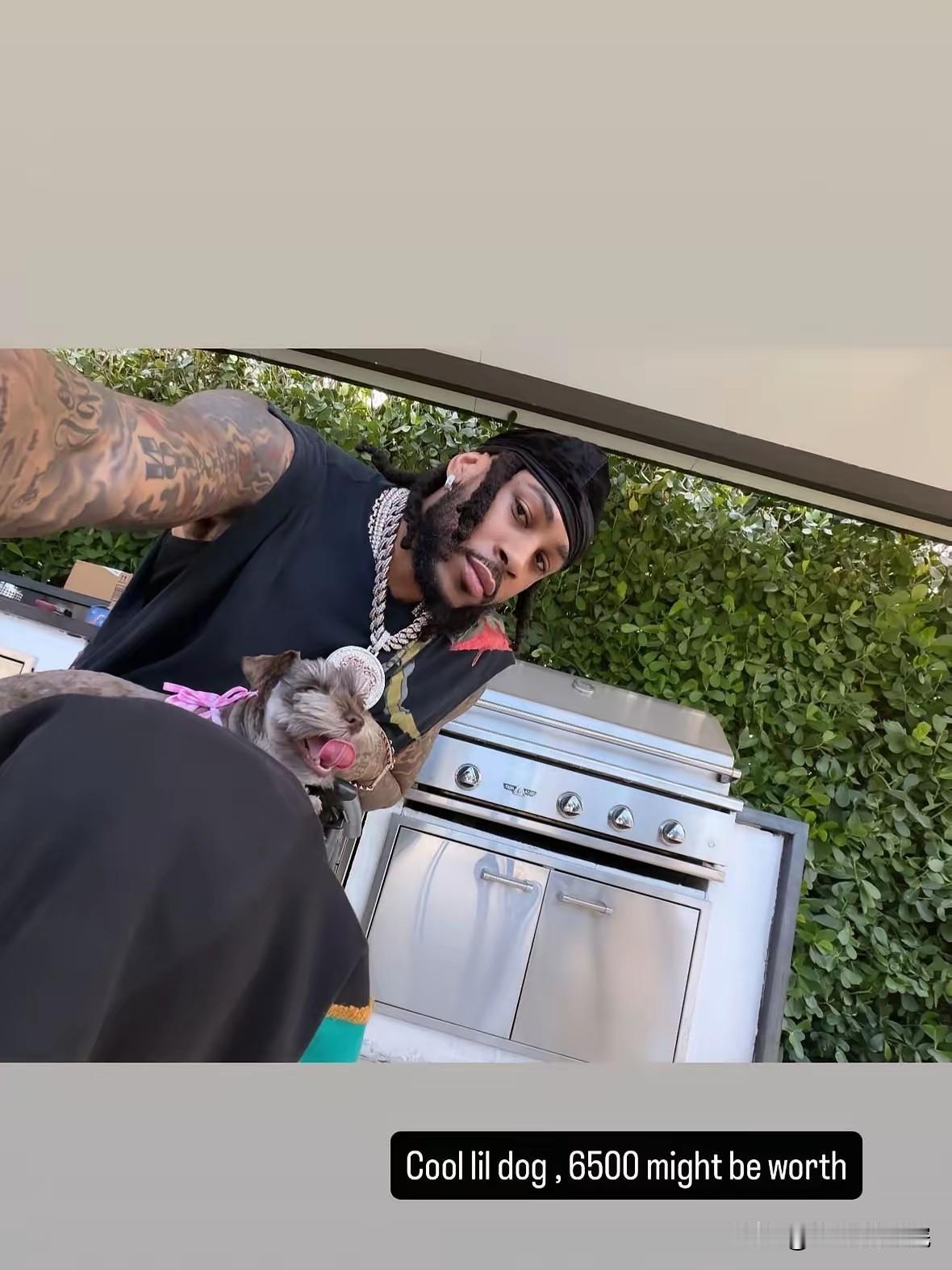 辽宁队莫兰德豪掷6500美元，购置爱犬！

没想到辽篮莫兰德还这么有爱，因为本人