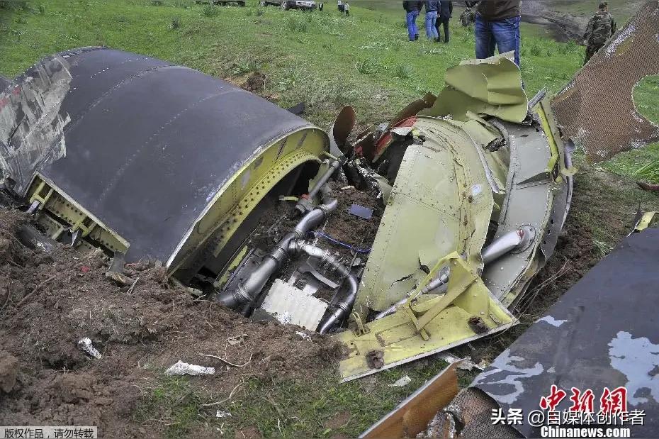 中东战场再起波澜，美军一架KC-135空中加油机在伊拉克西部坠毁，伊美双方各执一