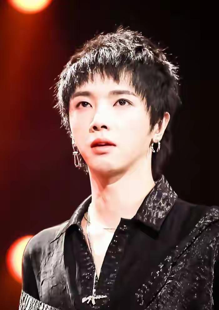 [捂脸][发怒][灵光一闪]真的，华晨宇翻车，打心眼里无法同情和怜悯，这场豪赌注