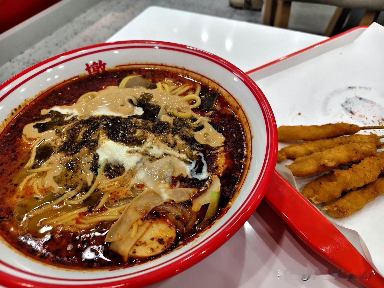 一碗麻辣烫➕一份手把串11.35元，你就说实惠不实惠吧！

昨天下班前收到女儿信