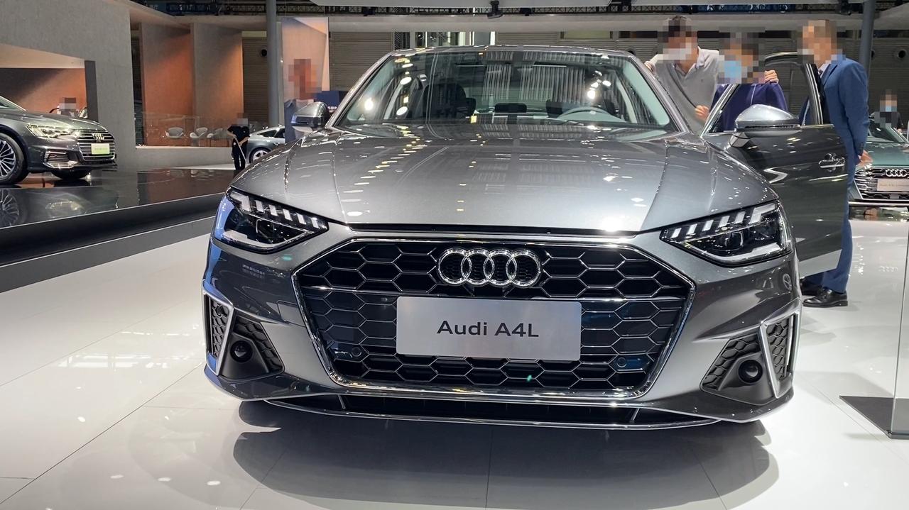 二手2020款奥迪A4L，11-12万，这版该怎么选？
预算 11‑12 万，想