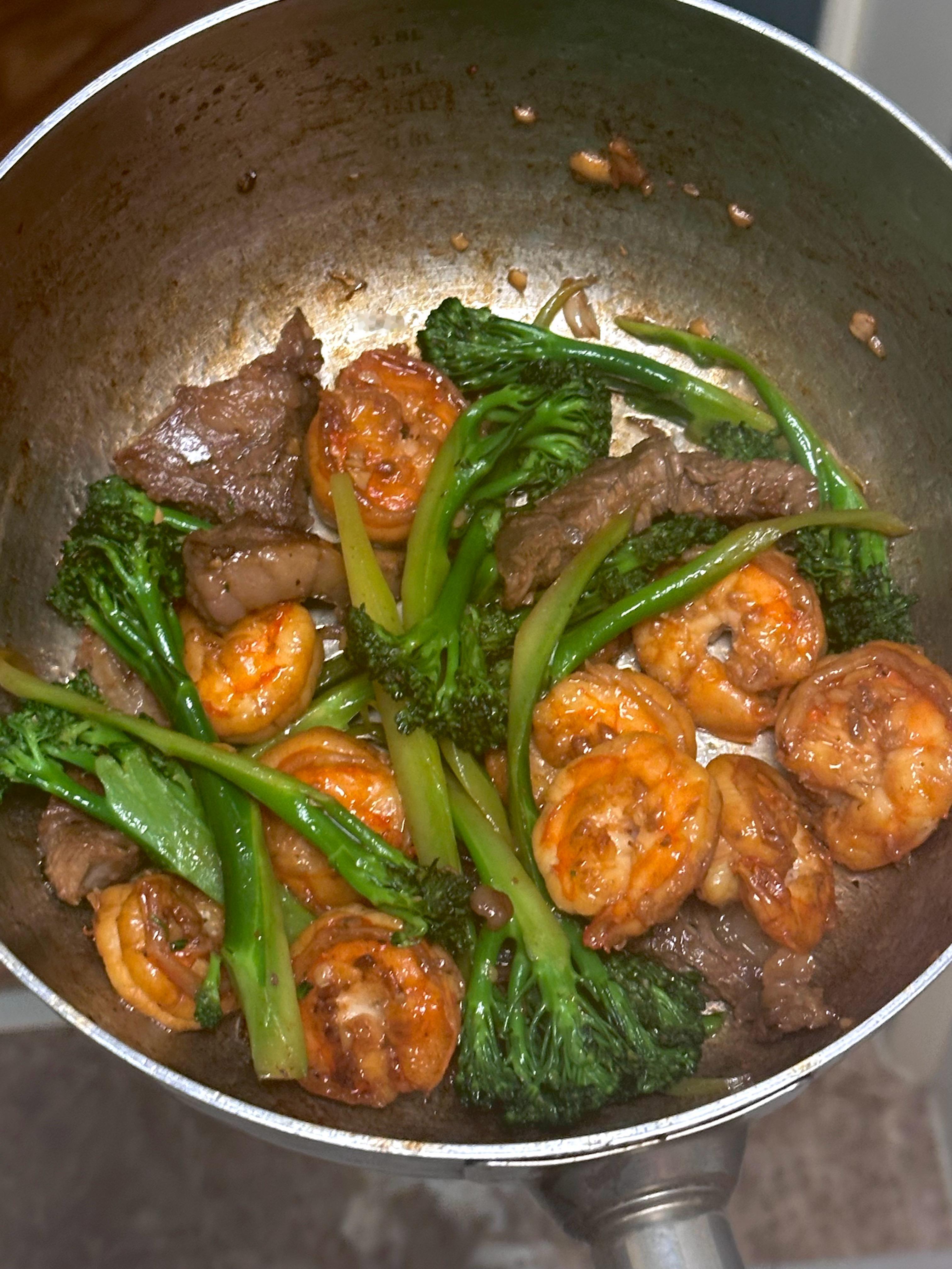 最近降温好快！大家注意及时添衣服～我就感冒了…🤧然后我本来就吃虾过敏但真的太爱