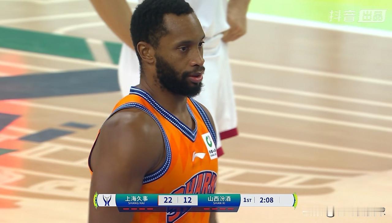 上海久事外援弗格的进攻效率真是低的可怜！今天上海久事在CBA俱乐部杯决赛中以11