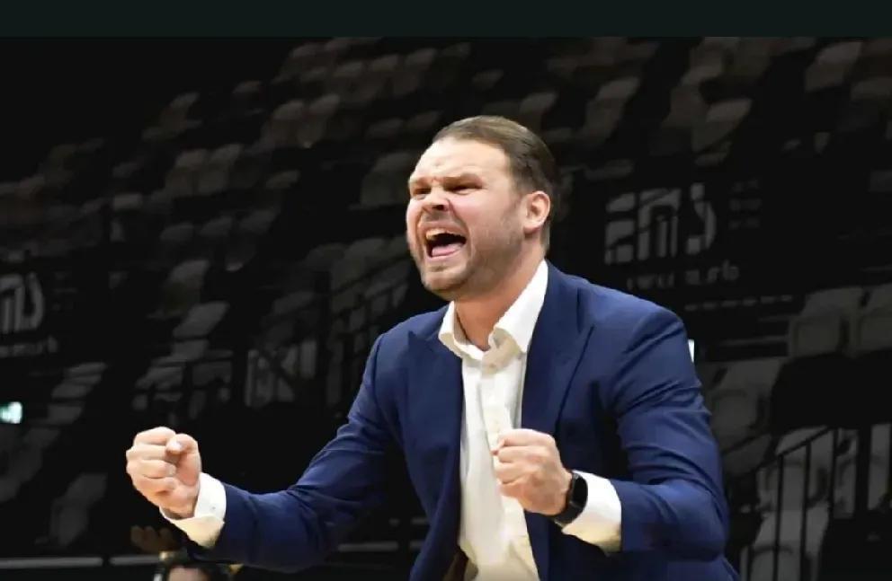 这场球赢的确实提气，潘江指导不在场边，对面又是广东这样的老牌劲旅，布扎斯临时接手