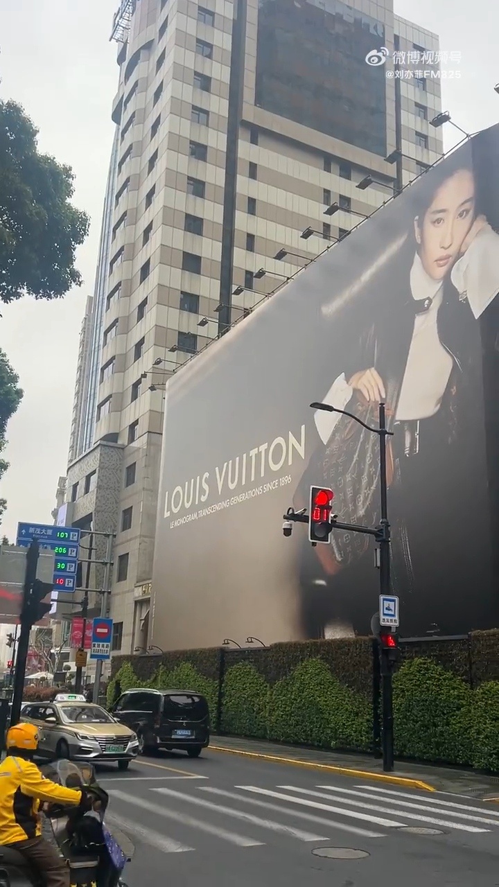 LV地广硬广好酷啊！LV Monogram 130周年全球广告，LV最重磅的广告