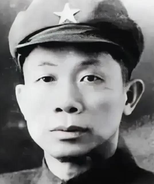 1971年，病重的冯白驹写下一封求助信，北京收到后迅速作出安排：一架专机飞往南方