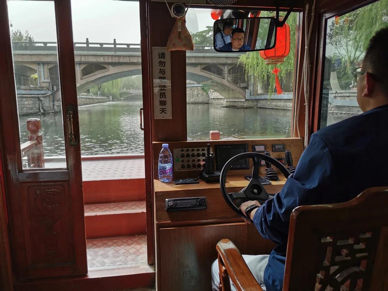 全网都搜不到：济南坐护城河游船最强攻略济南的护城河游船是来济南必须体验的项目。坐