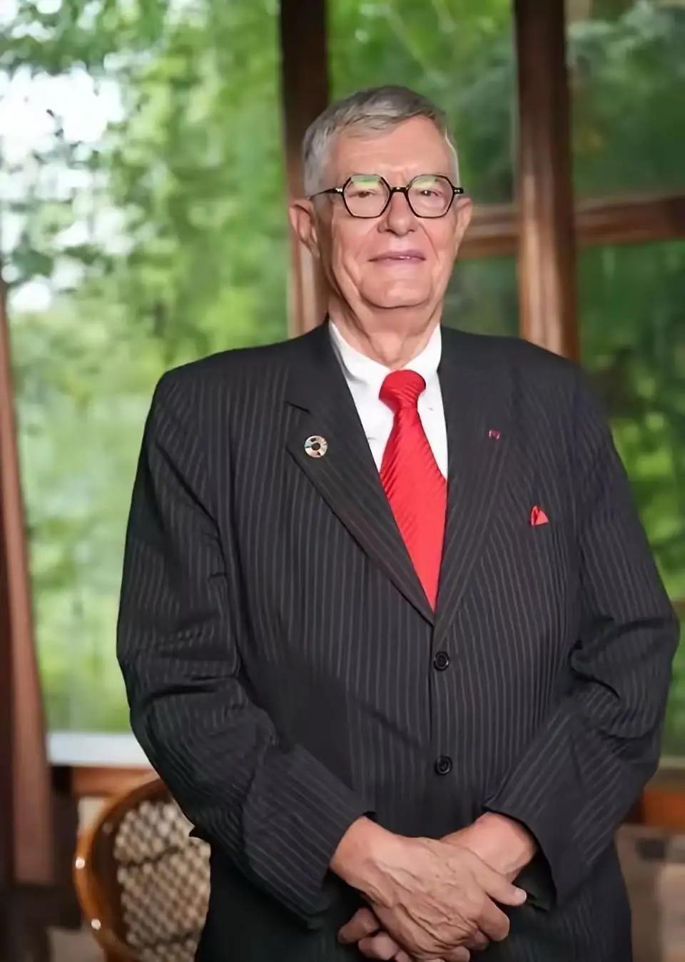 放弃高官厚禄，扎根中国深山开荒12年！这位比利时前大使，给无数国人上了一课
 