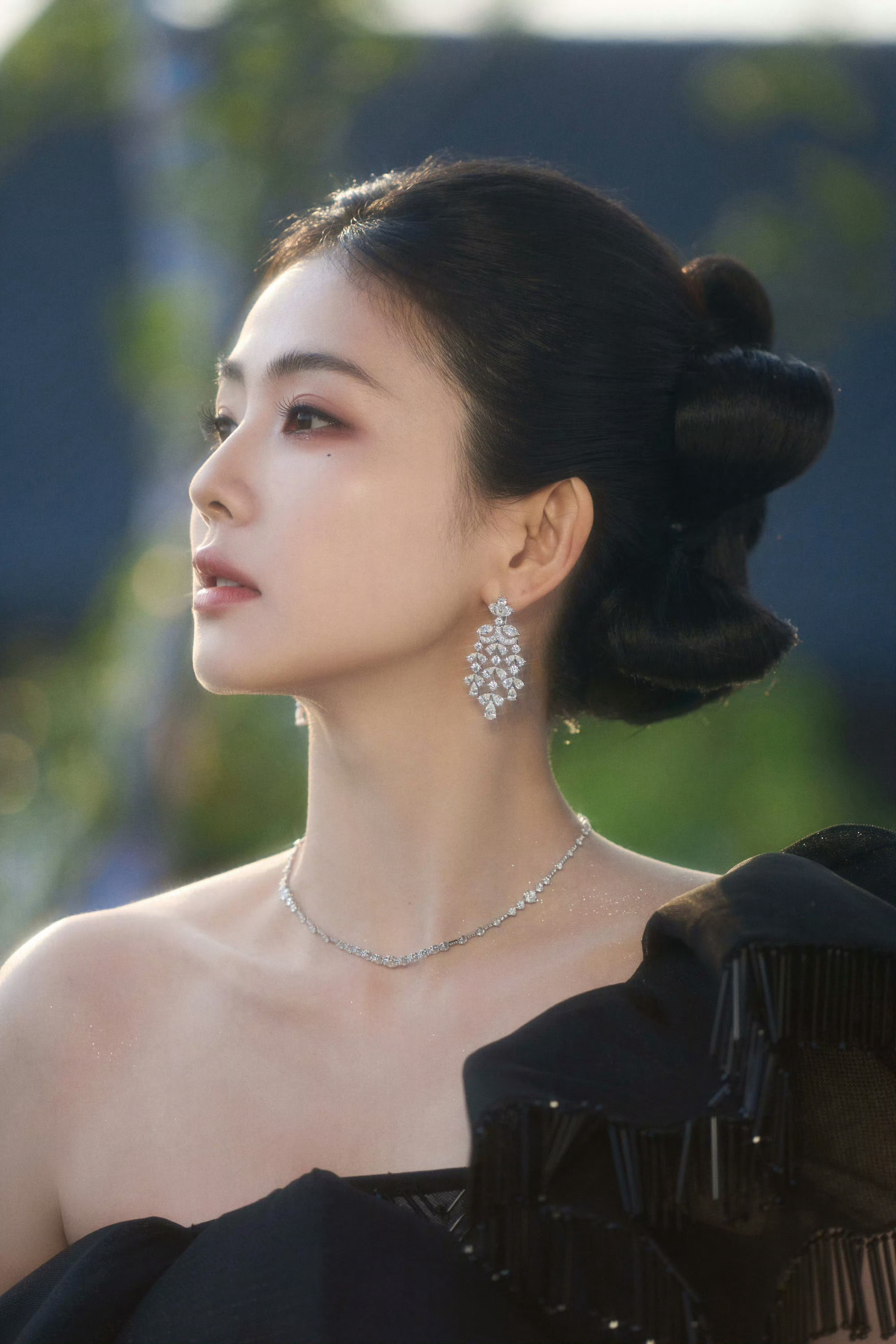 白鹿[超话]  [女孩儿]白鹿陆昭熹[女孩儿] 白鹿严朝朝 夜幕低垂，繁星闪烁 
