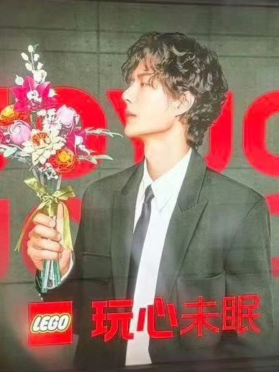 我愿意[羞嗒嗒][羞嗒嗒]哎呀霸霸们迫不及待呀[太开心][太开心] ​​​