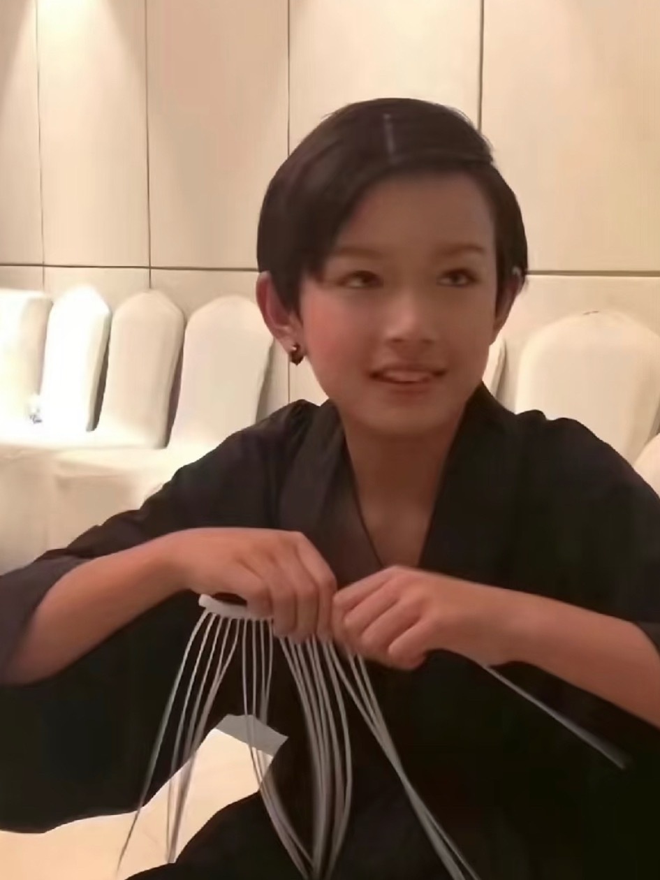 鹅鹅鹅鹅张家小千金 