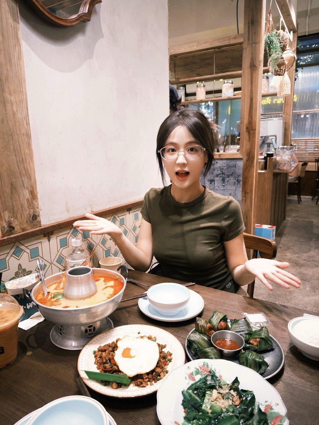 🥘🥘🥘丹然开心咯 ​​​