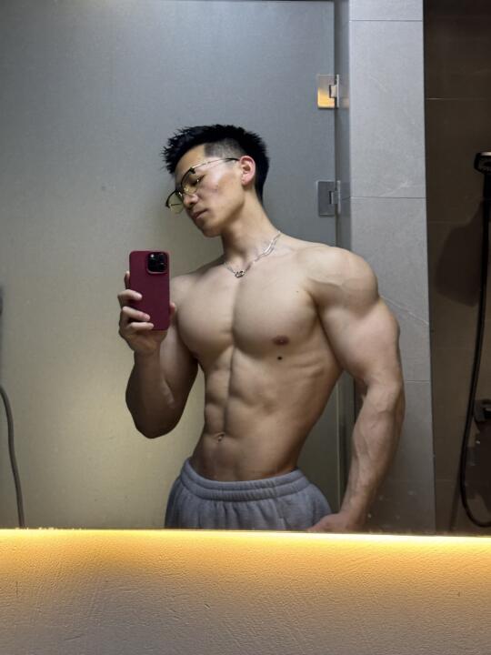 昆明男教练