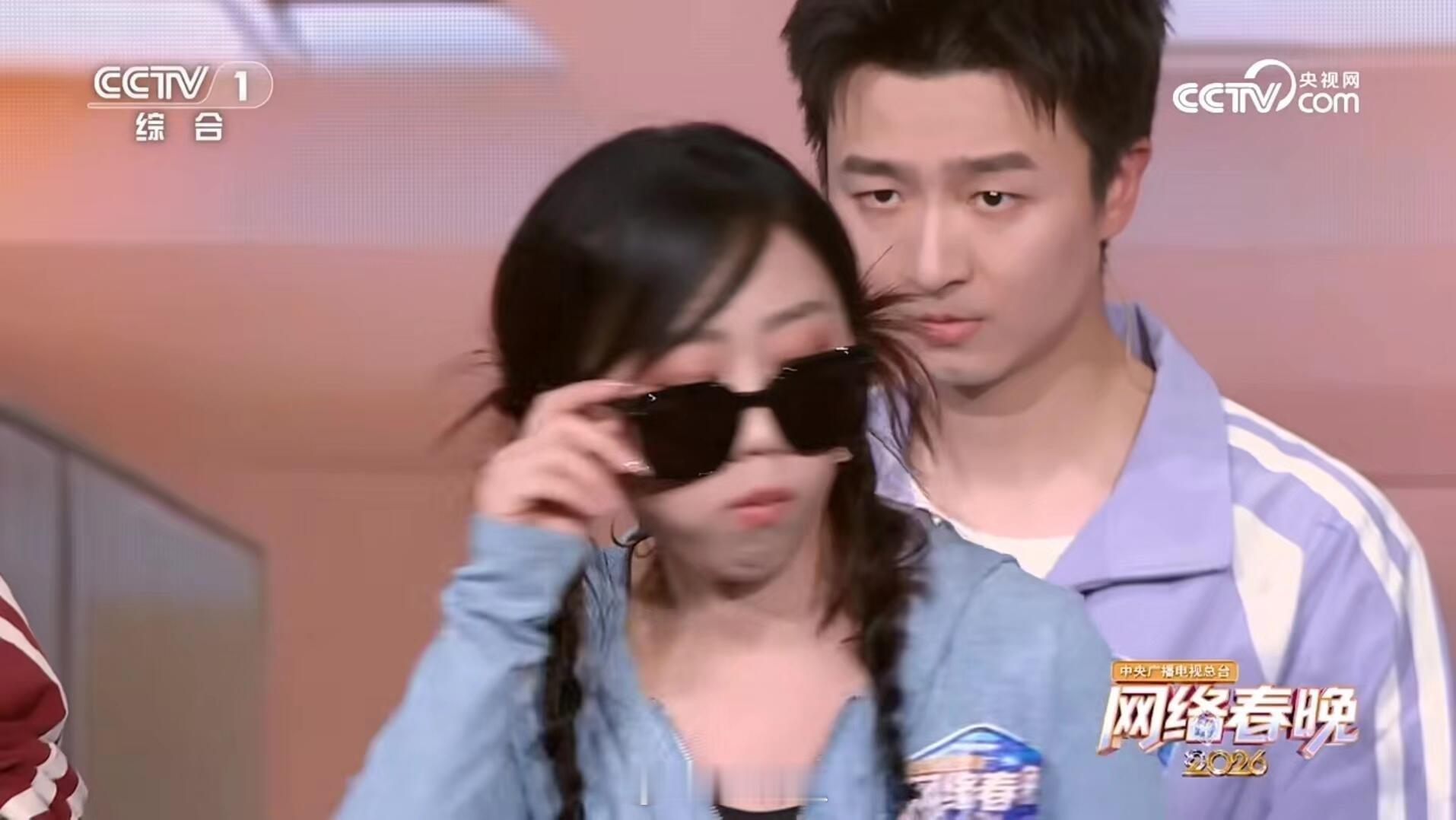 素人怎么这样！竟然敢这么看着黑脸导师，合文俊 你真有种！合文俊‖李逗逗‖黑脸导师