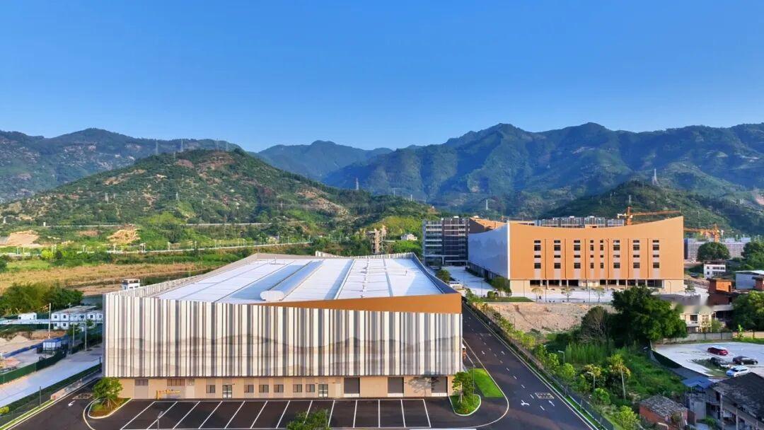 猛砸15亿，福州将打造170亩啤酒小镇！[机智]

据悉，知名闽企福建佳信控股集